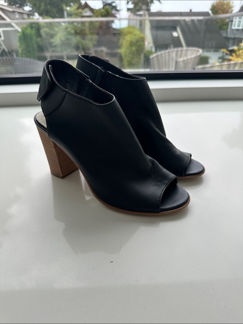 Black Steve Madan Leather Mule